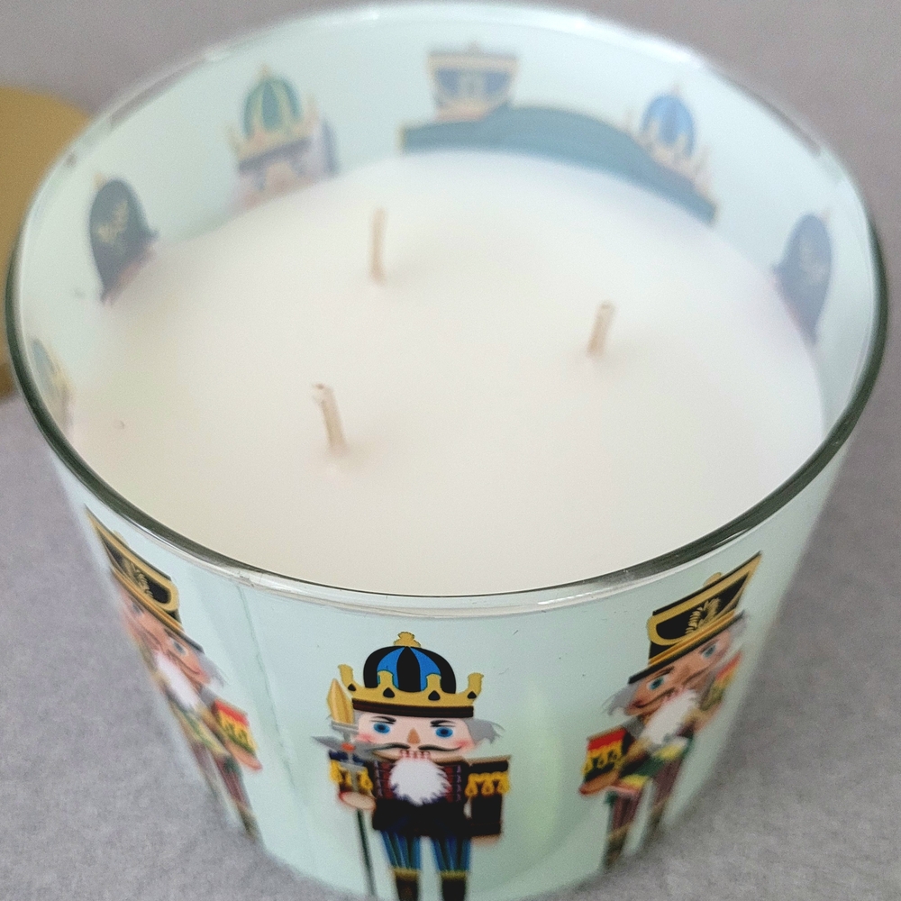 *FLASH SALE!*Nutcracker Candle with Gold Lid - Picture 3 of 4